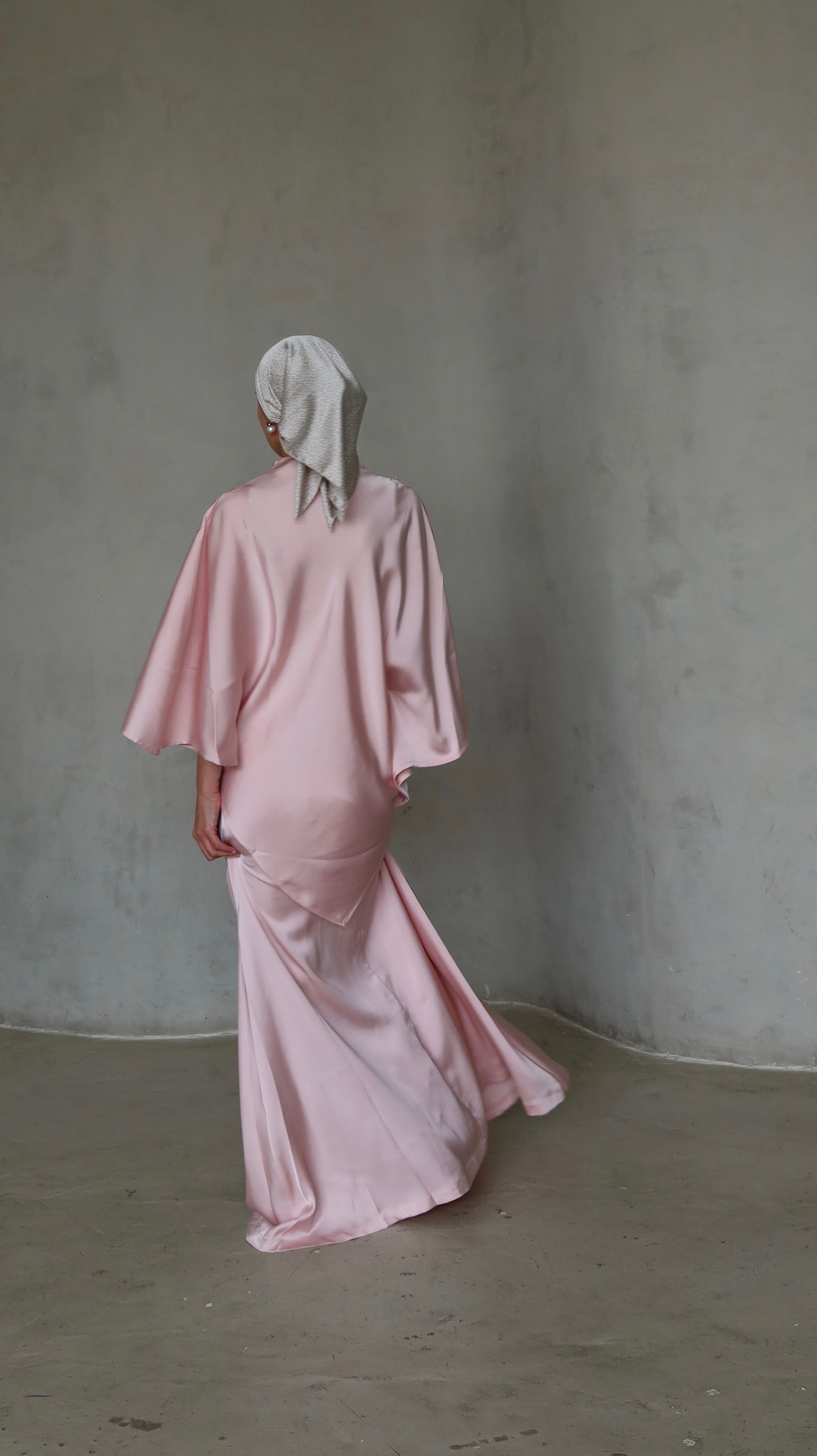 EMILIA SUIT PINK