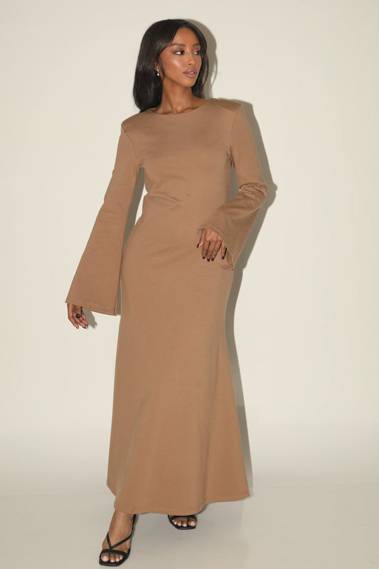 ELEGANT DRESS WITH SHOULDER PADS in BROWN